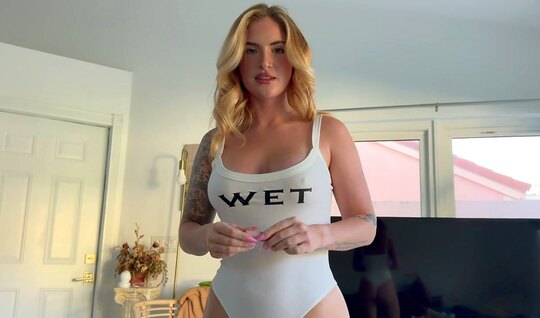 A pretty sister Blonde takes on a strong member of his broth...